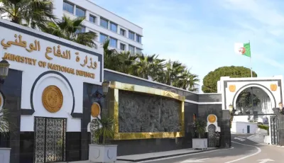 الارهابي المدعو “أبو عمر” يسلم نفسه للسلطات العسكرية ببرج باجي مختار