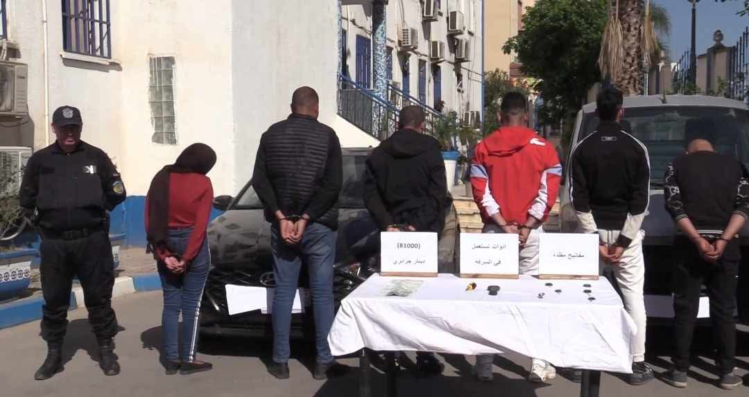 بينهم امرأة.. الإطاحة بشبكة لسرقة السيارات واسترجاع مركبتين في العاصمة