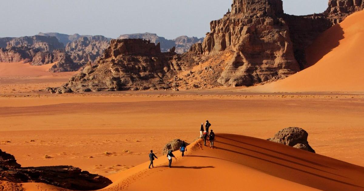47 ألف سائح أجنبي زاروا الصحراء الجزائرية خلال موسم 2024-2025