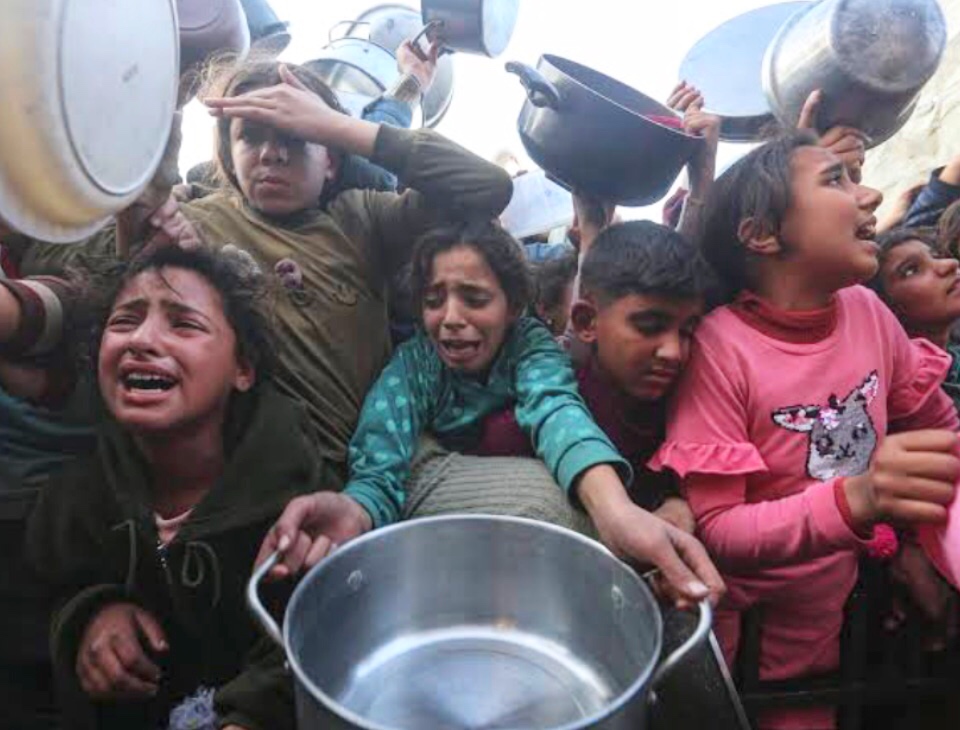 122 شهيدا جراء التجويع في غزة.. تفاقم الأزمة الانسانية وسط تحذيرات عالمية