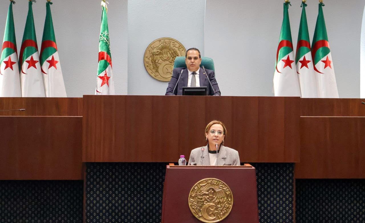 كريكو ترد على انشغالات نواب المجلس الشعبي الوطني