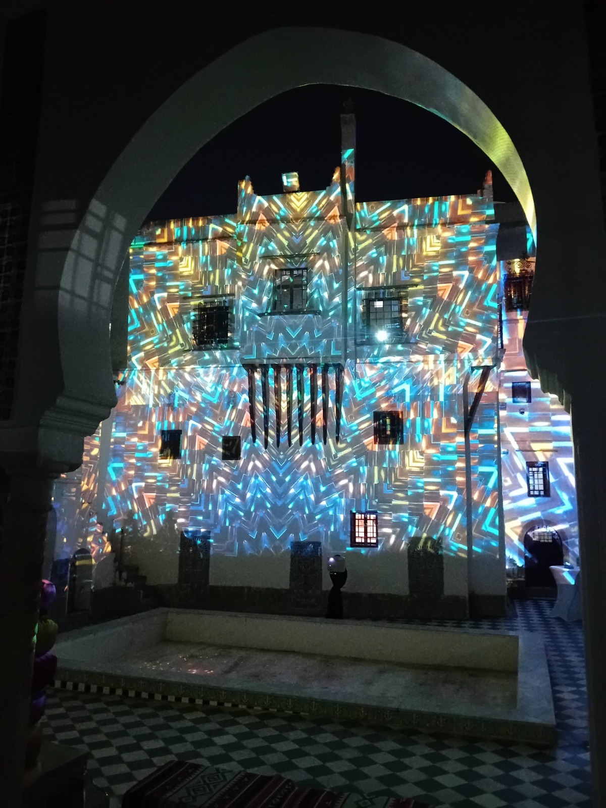 انطلاق مهرجان الجزائر الدولي لفن الإسقاط الضوئي بمتحف الباردو بالعاصمة