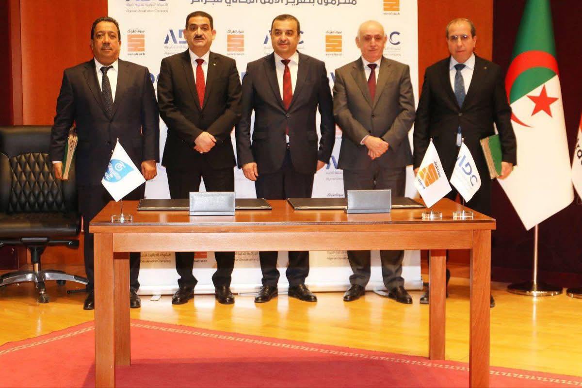 التوقيع على عقود إنجاز ثلاث محطات جديدة لتحلية مياه البحر
