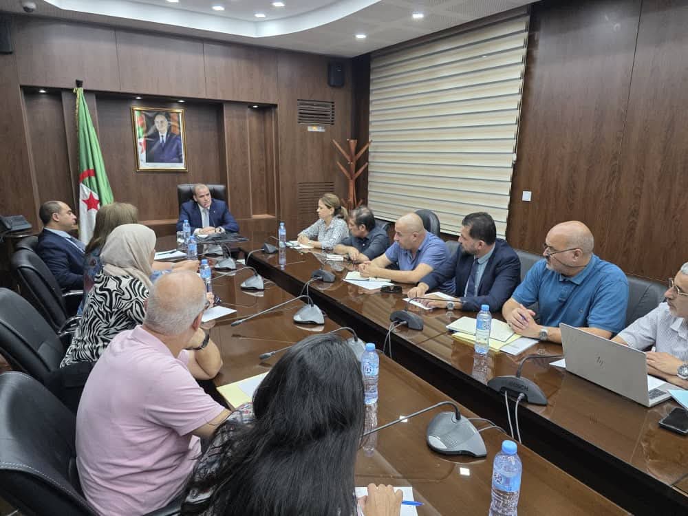 تجارة خارجية: إنشاء الهيئة الجزائرية للاستيراد والهيئة الجزائرية للتصدير والشروع في وضعهما حيز التنفيذ