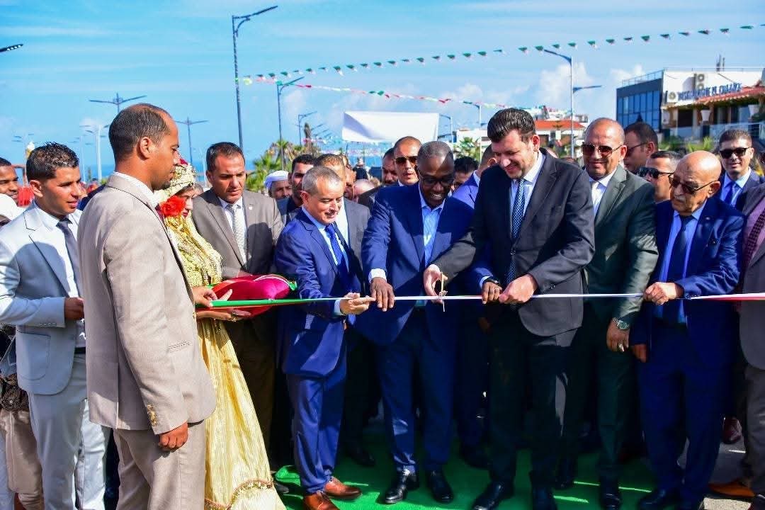 افتتاح الطبعة الأولى للصالون الوطني للصناعة التحويلية للمنتجات الغذائية والفلاحية والتصدير