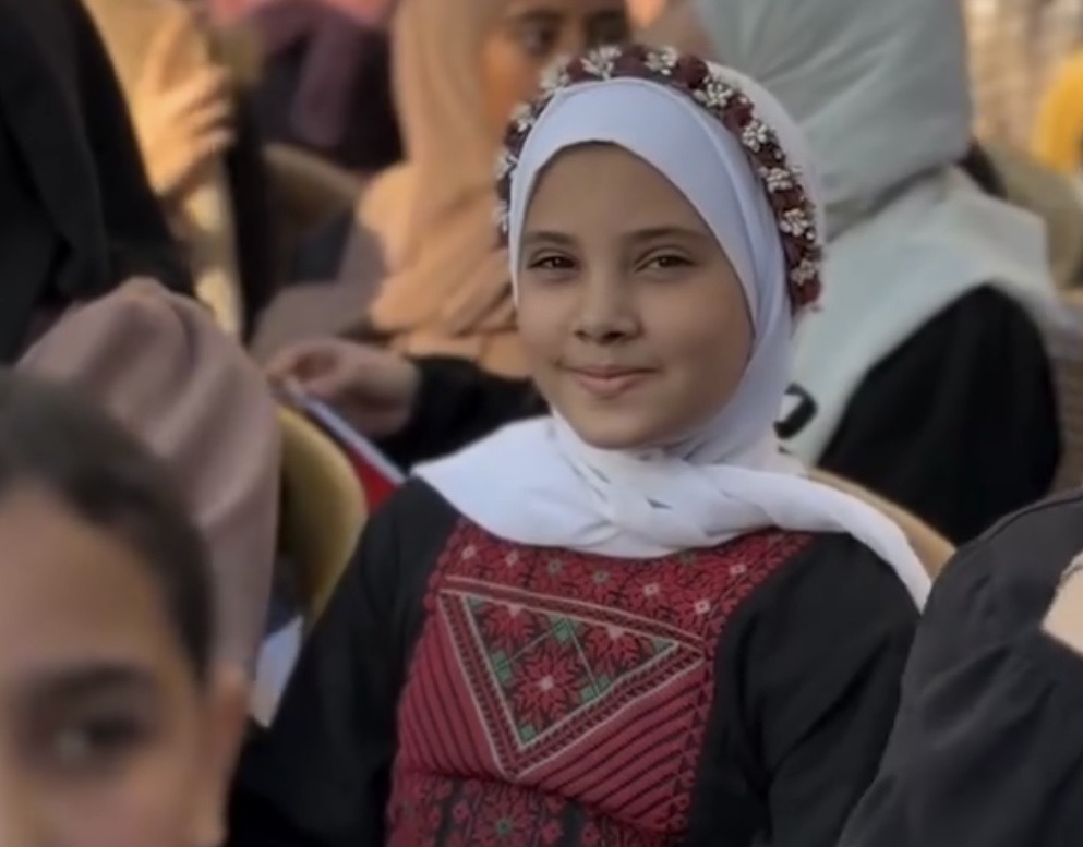 غزة: تخرّج 500 خاتم وخاتمة للقرآن الكريم في مخيم الشاطئ