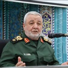 قائد الحرس الثوري الإيراني: لن نسمح بخروج قطرة نفط واحدة من المنطقة