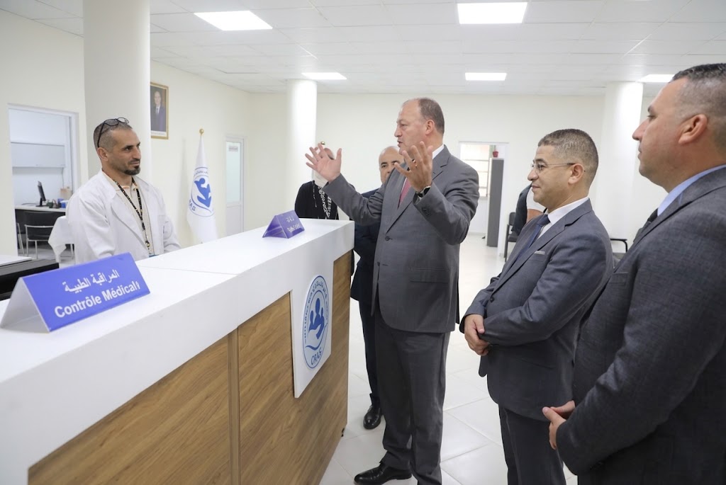 وزير العمل يجري زيارات “فجائية” إلى مراكز “كناس” بالعاصمة