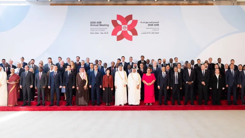 لبو يبحث تعزيز التعاون المالي ودعم الاستثمار في الجزائر