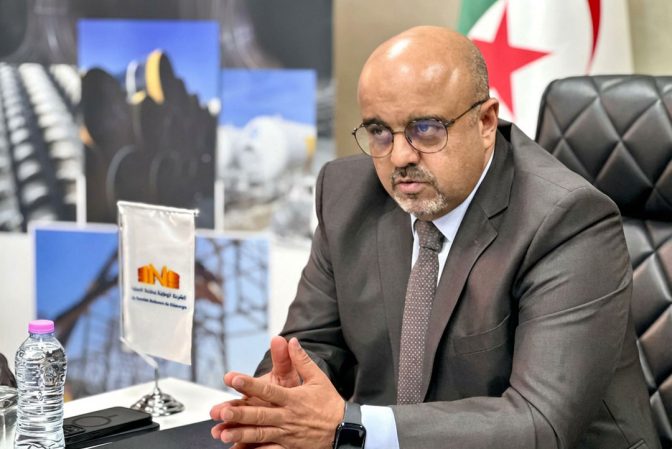 تنصيب عادل خمان رئيسا مديرا عاما لمدار القابضة