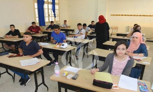 الشروع “مطلع شهر مايو المقبل” في سحب استدعاءات امتحاني شهادتي التعليم المتوسط والبكالوريا