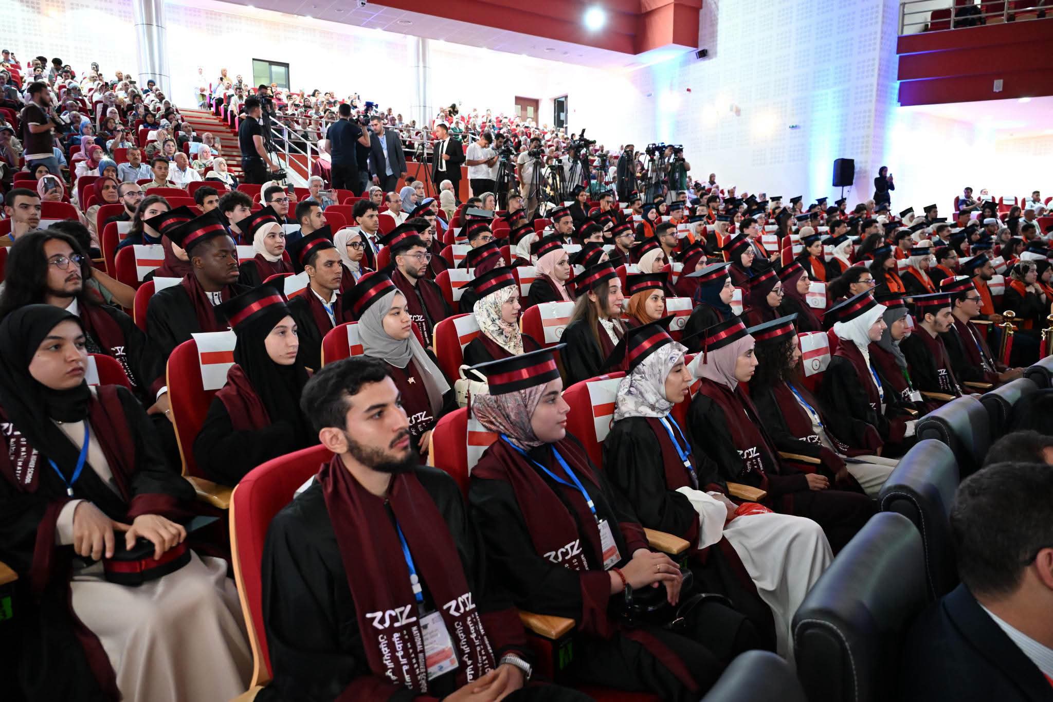 تخرج أولى دفعات المدرسة الوطنية العليا للذكاء الاصطناعي والمدرسة الوطنية العليا للرياضيات