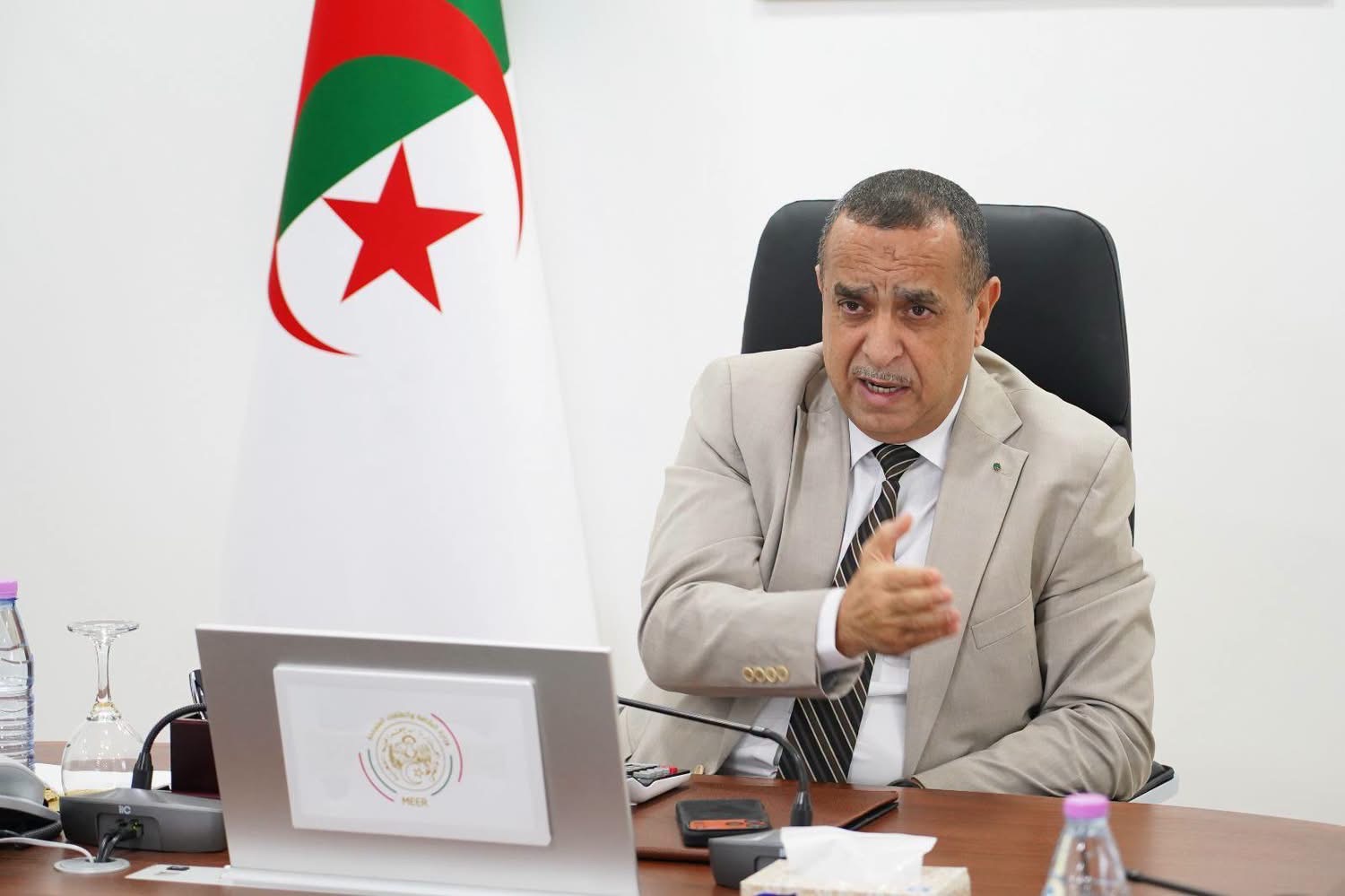 وزير الطاقة يشدد على تعزيز المخزون الاستراتيجي وضمان أمن الطاقة