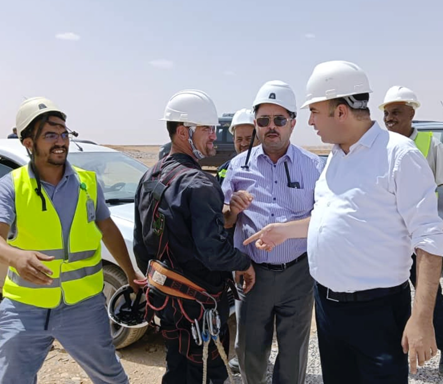 مدير موبيليس يقف على ربط مشروعي غارا جبيلات والسكة الحديدية بشبكة الهاتف النقال