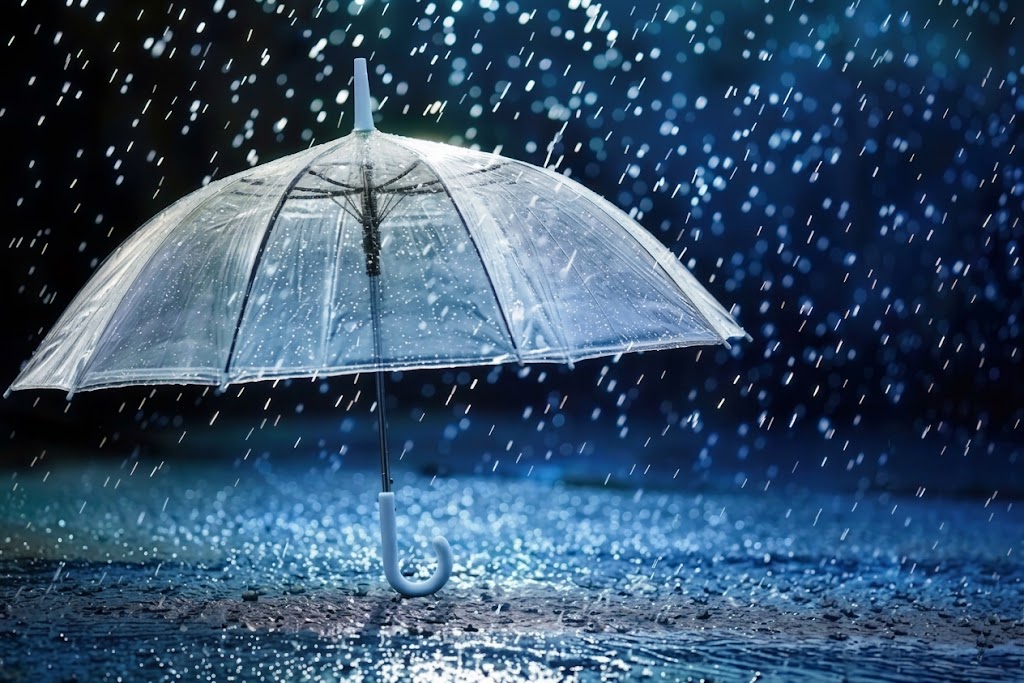 الأرصاد الجوية تحذر من أمطار غزيرة بعدة ولايات