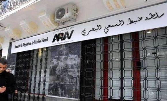 السلطة الوطنية المستقلة لضبط السمعي البصري توجه إعذارا لقناتي الحياة والشروق