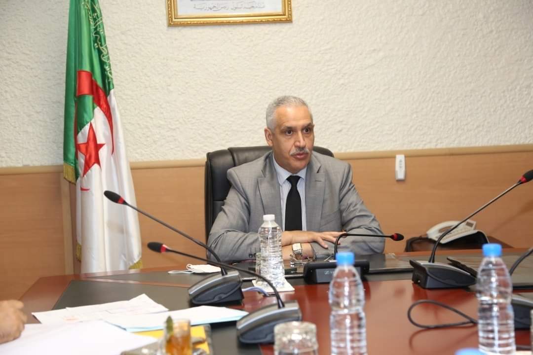 وزارة النقل الجزائرية :اجتماع لدراسة ظاهرة الانحرافات المتكررة للقطارات.