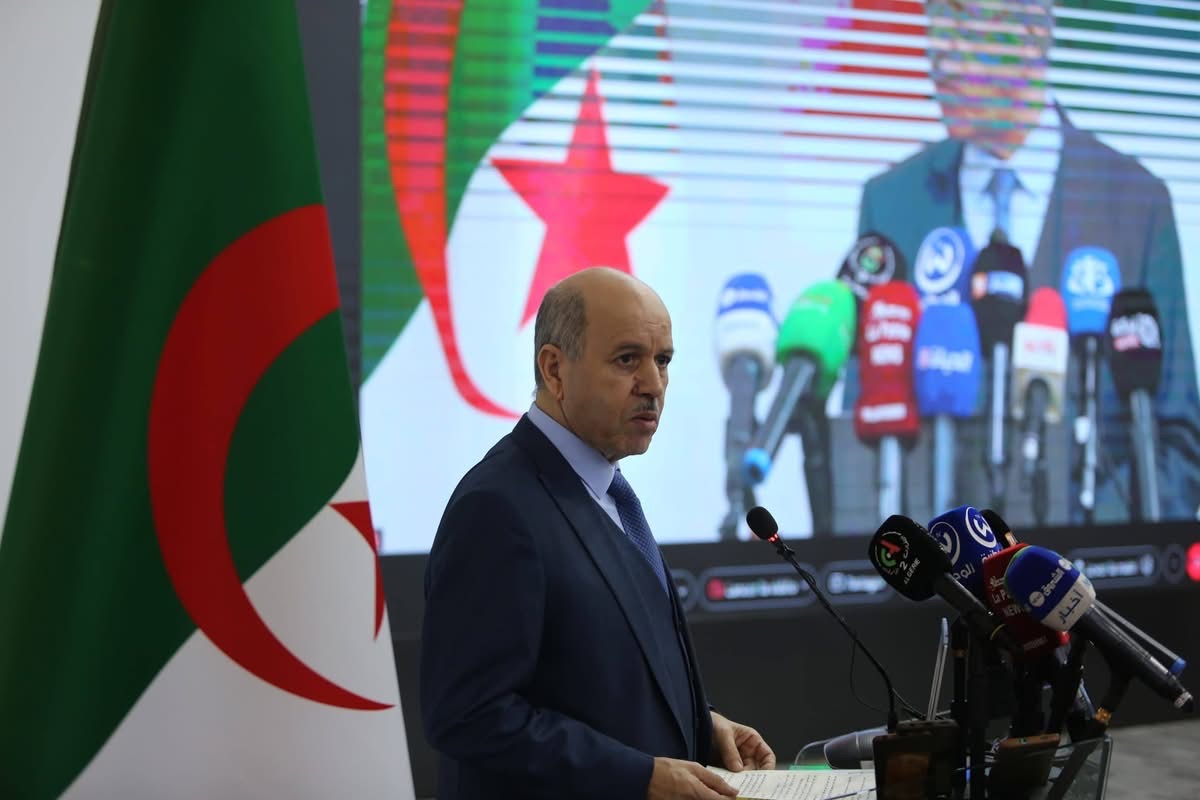 وزير العمل يطلق إصلاحات الرقمنة وتبسيط الإجراءات