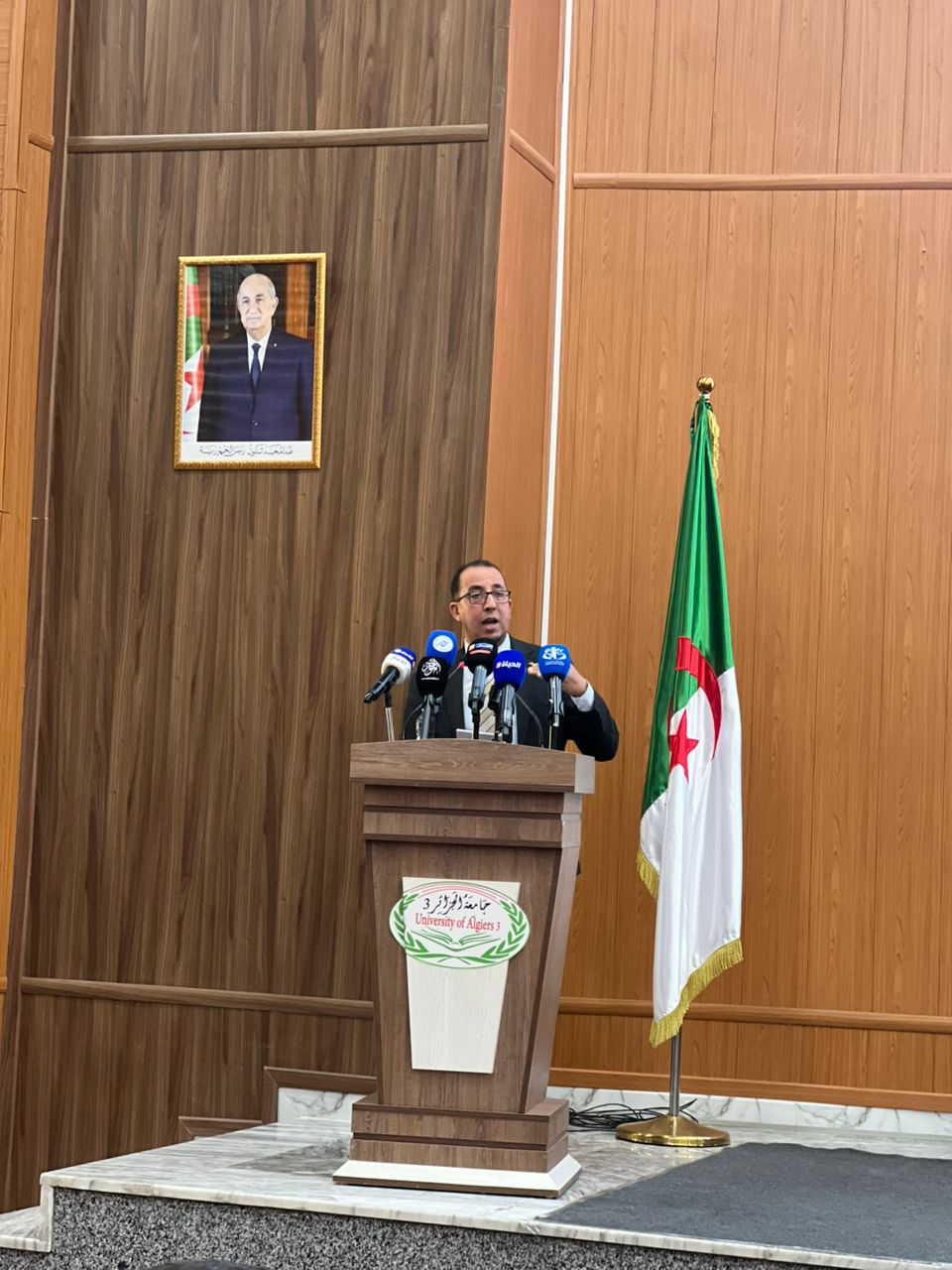 جامعة الجزائر 3 تطلق حملة “الطالب الريادي” لتعزيز الابتكار