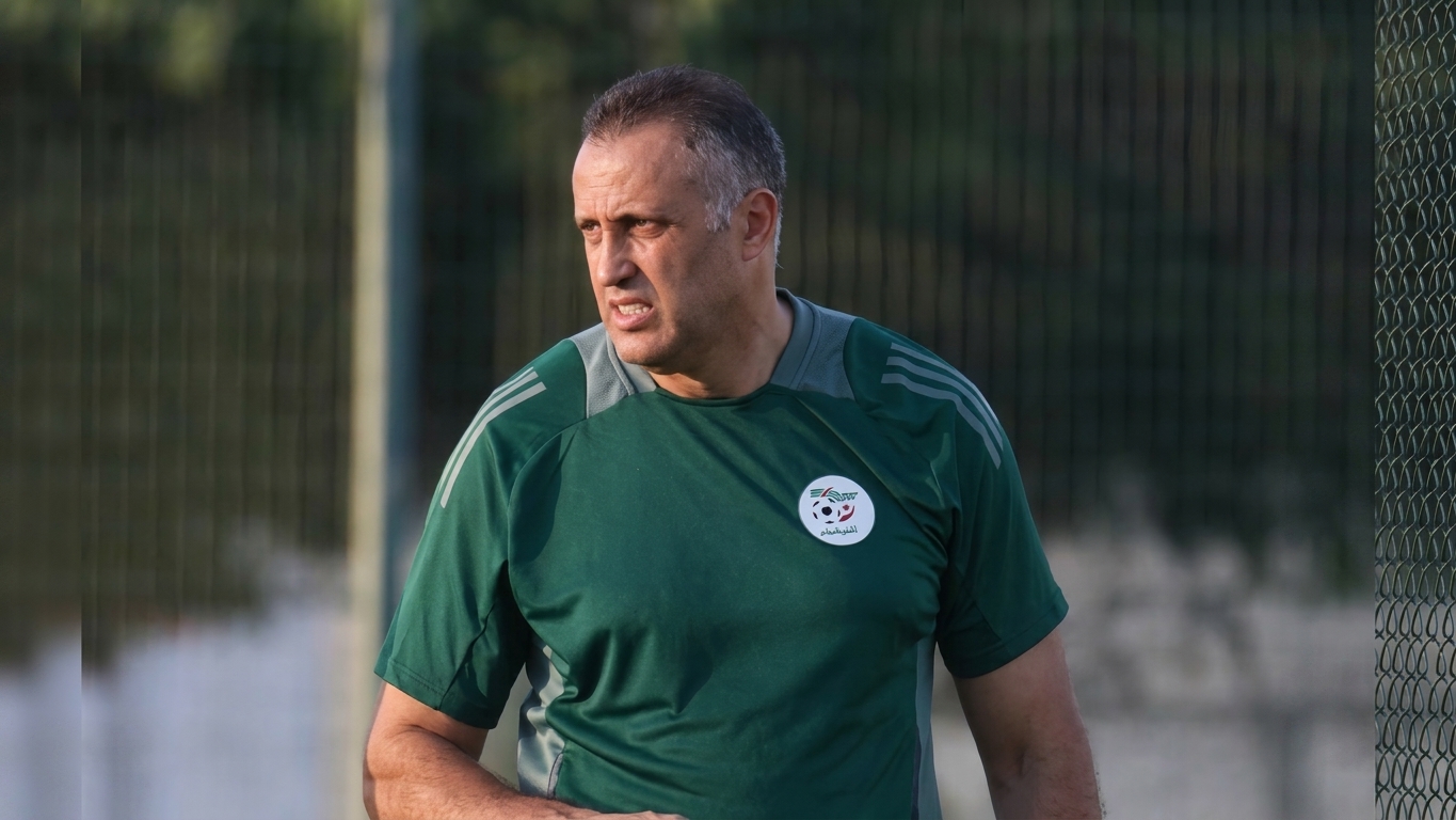 الفاف تكلف إبراهيم حمداني بقيادة المنتخب الوطني
