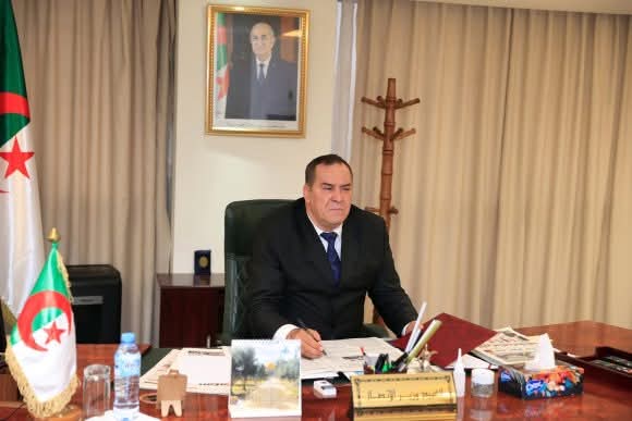 وزير الاتصال يثني على جهود الأسرة الإعلامية الوطنية لمساهمتها في إنجاح IATF 2025