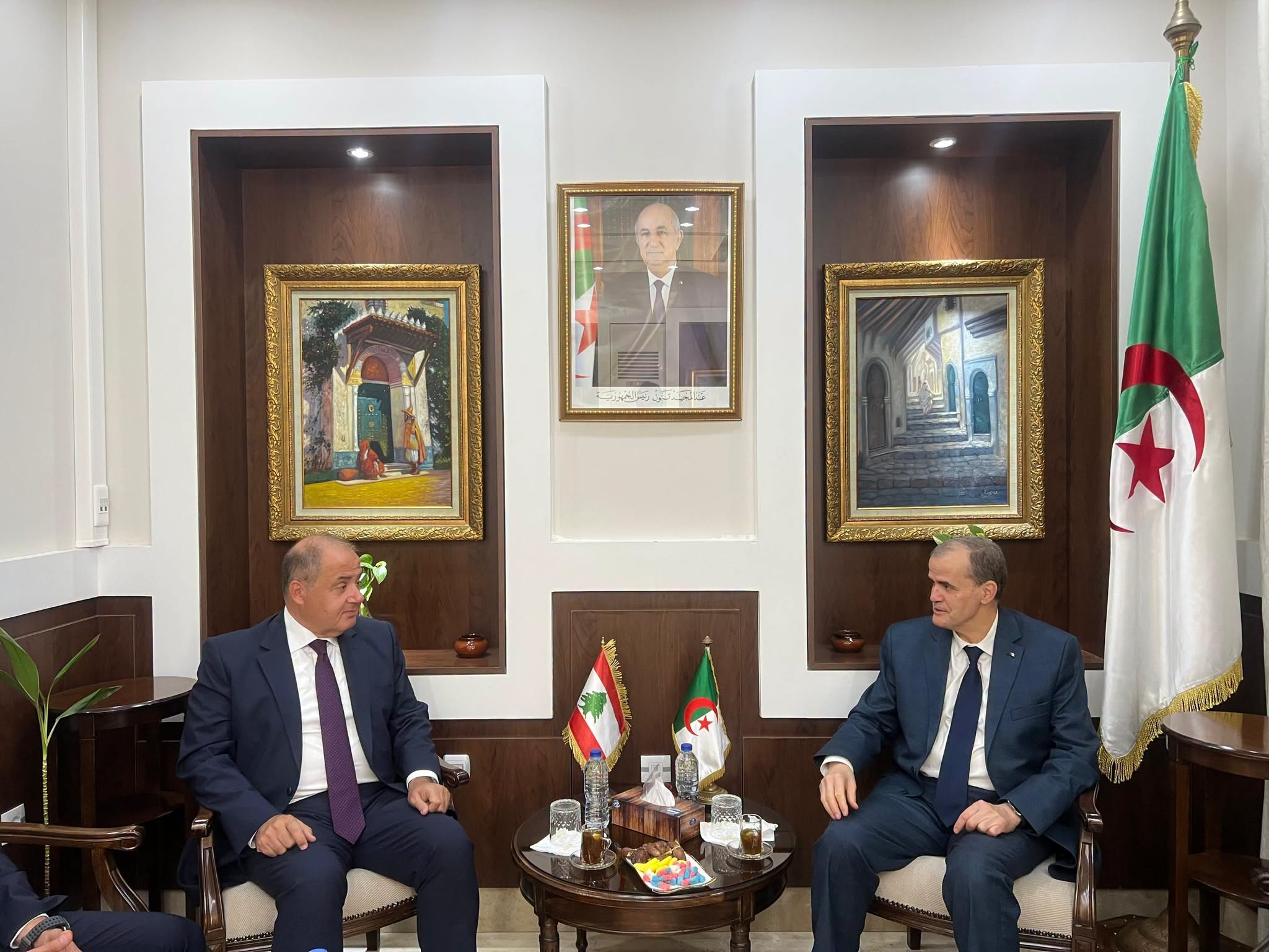 رزيق يبحث مع رئيس المجلس الاقتصادي اللبناني تعزيز التعاون التجاري