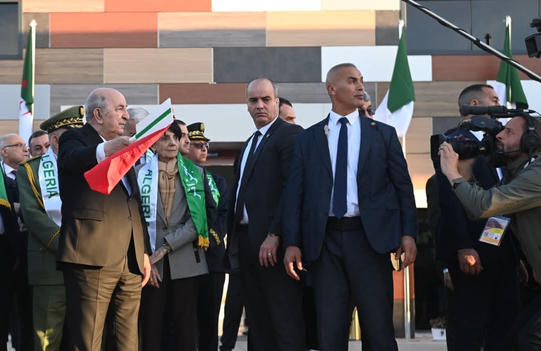 رئيس الجمهورية يعلن رسميا عن انطلاق استغلال الخط الجديد للسكة الحديدية غارا جبيلات – تندوف – بشار