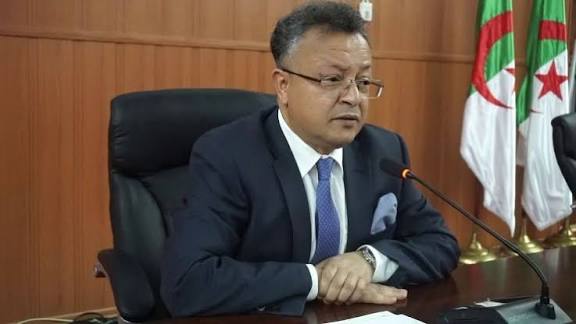 وزير التعليم العالي يعقد اجتماعًا تنسيقيًا للتحضير للإطلاق الرسمي للشباك الموحد