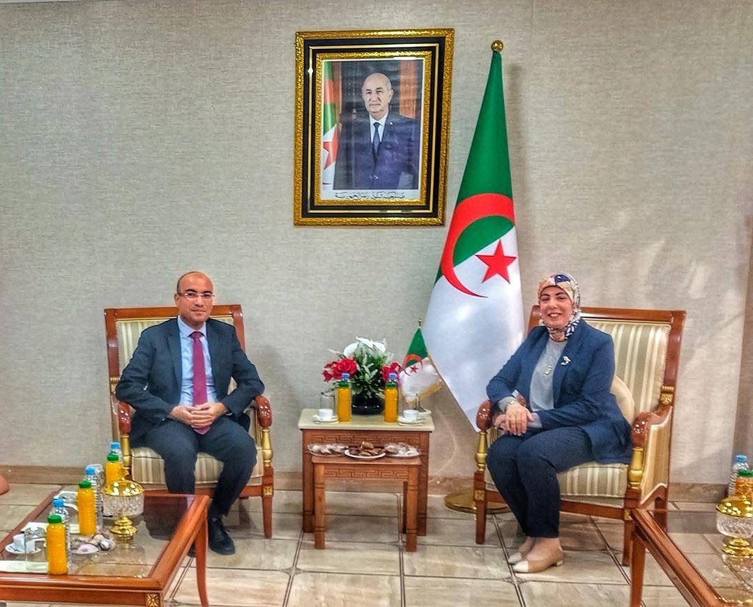 إطلاق منصة “الأبوستيل” لتعزيز رقمنة الخدمات القنصلية لفائدة الجالية الجزائرية