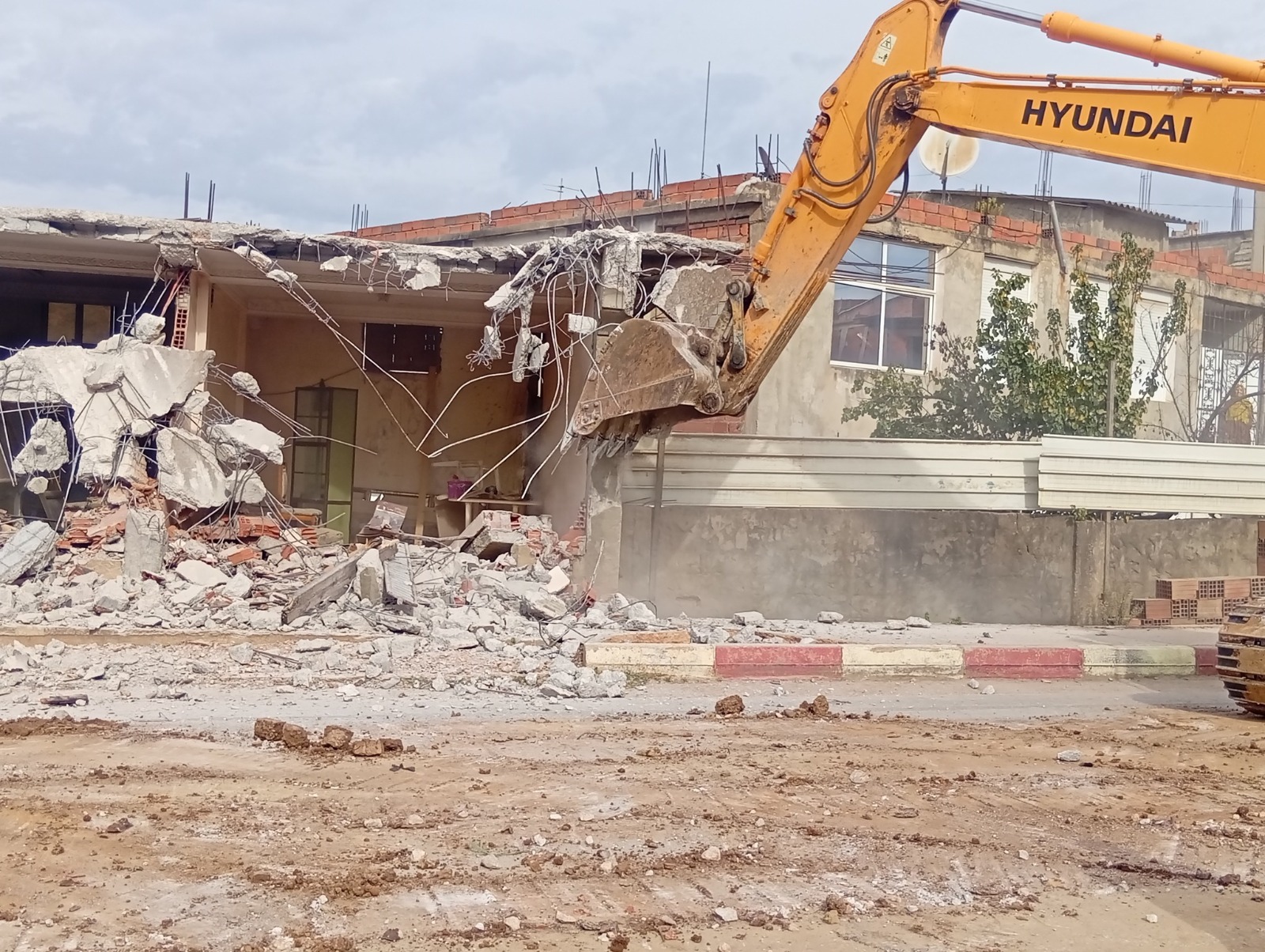التوقيف الفوري لرؤساء البلديات المخالفين لتعليمات رئيس الجمهورية