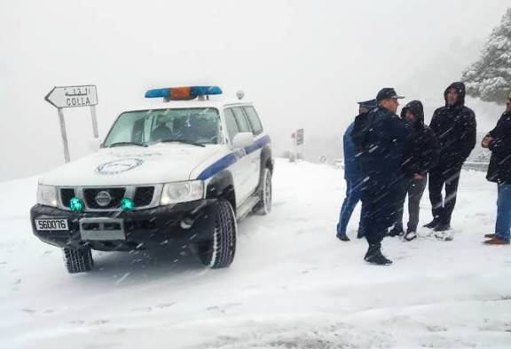 الأمن الوطني يدعو السائقين إلى الحيطة والحذر بسبب التقلبات الجوية