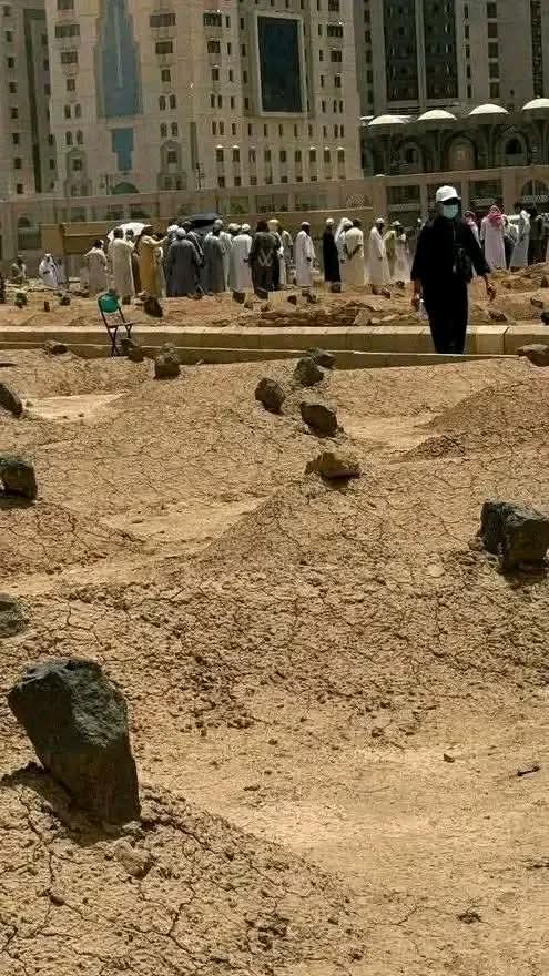 وفاة حاج جزائري في البقاع المقدسة ودفنه بالمدينة المنورة