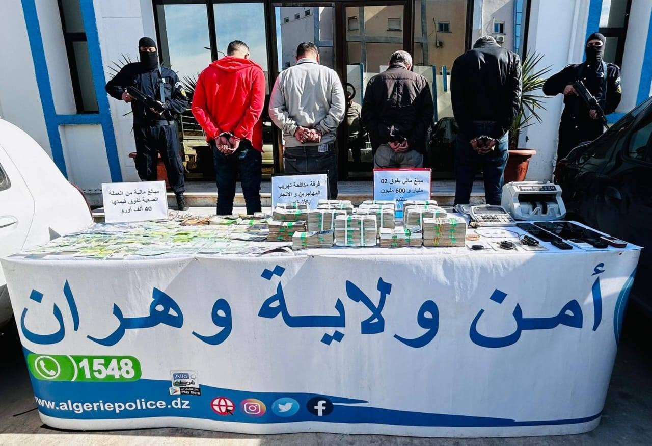 بينهم جنسية مغربية.. الإطاحة بشبكة إجرامية منظمة عابرة للحدود تنشط في تهريب المهاجرين عبر البحر