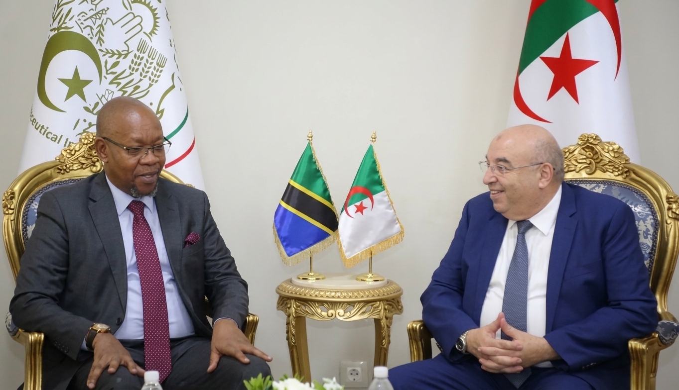 الجزائر وتنزانيا تبحثان تعزيز التعاون الصيدلاني