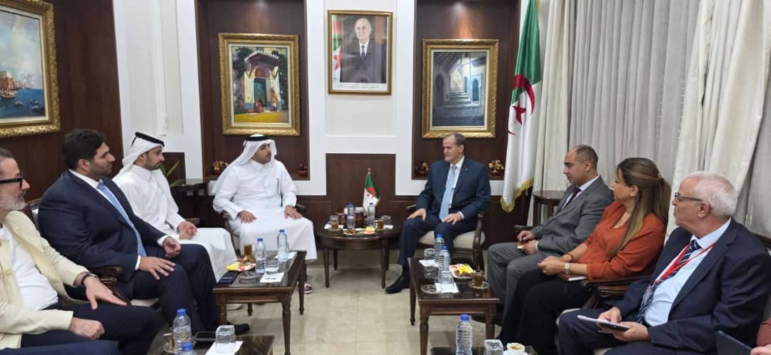 رزيق يبحث مع رجال أعمال قطريين آفاق توسيع الشراكة الاقتصادية