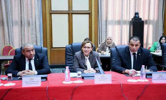 اجتماع تنسيقي لتعزيز التعاون المؤسساتي بين السلطتين التشريعية والتنفيذية