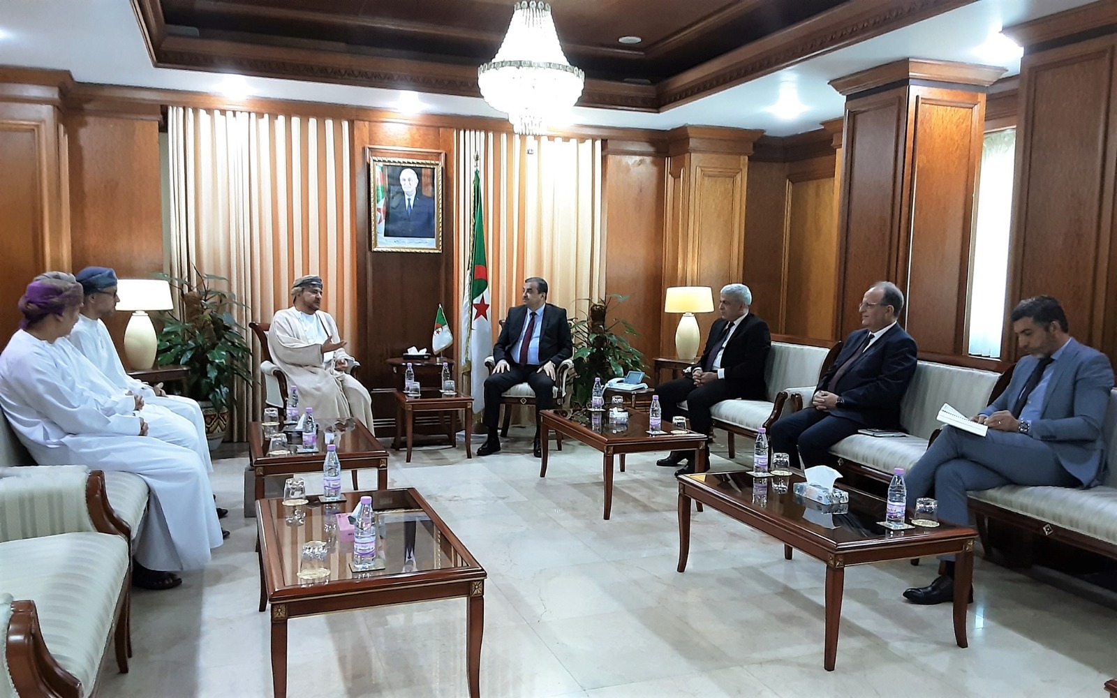 الجزائر-عمان: بحث إنشاء شركة مشتركة متخصصة في الخدمات البترولية المتكاملة