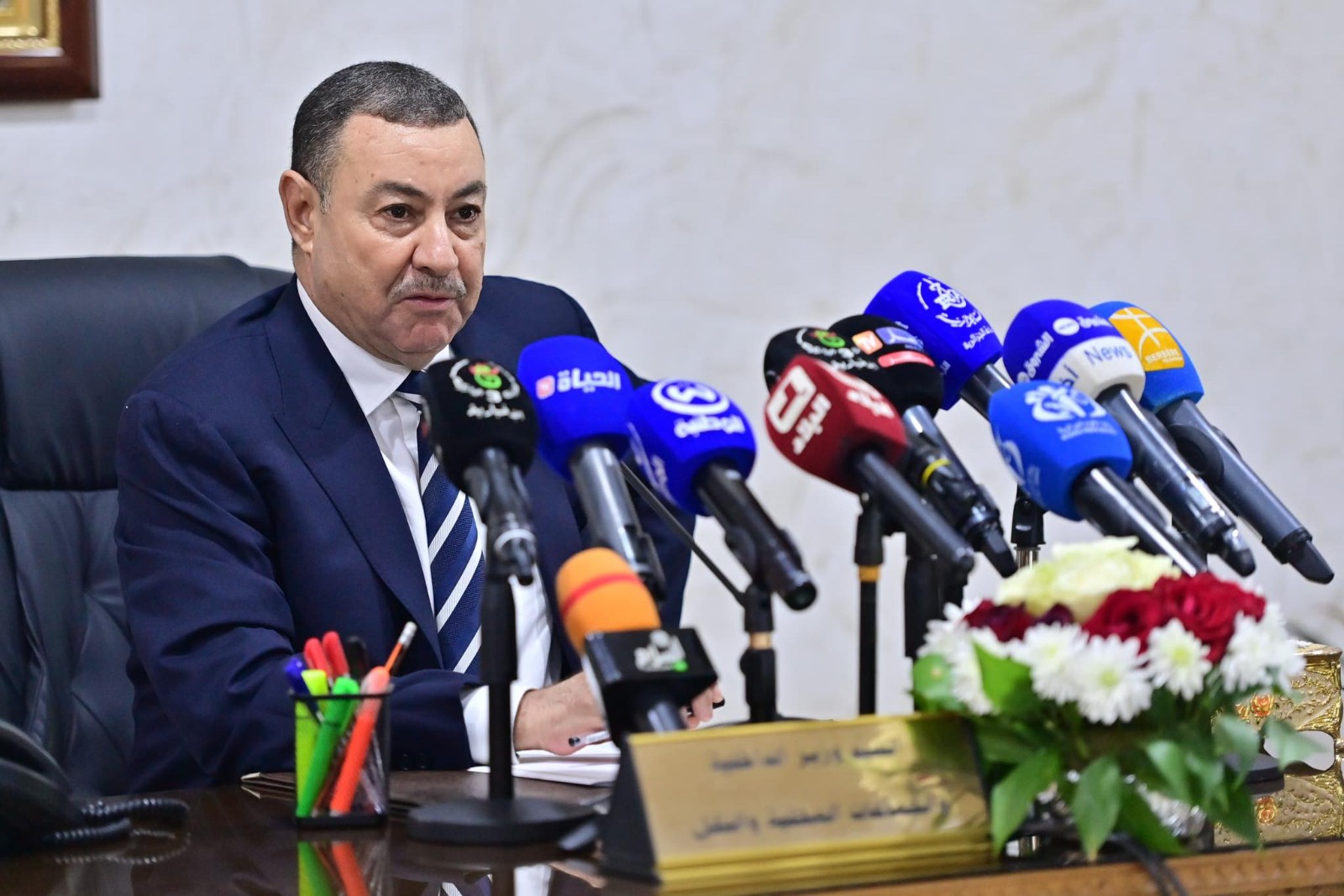 وزير الداخلية: إعادة صياغة العديد من مواد قانون المرور الجديد وحذف بعض المصطلحات المتعلقة بالتجريم