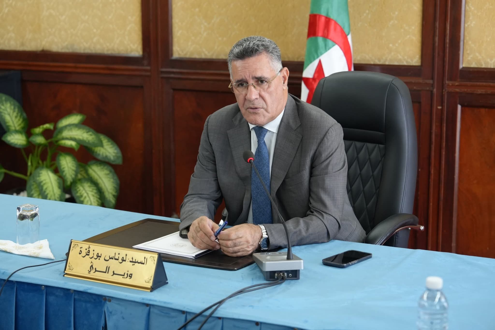 حرائق الغابات.. وزير الري يسدي تعليمات بتسخير كافة الوسائل لضمان تزويد المتضررين بمياه الشرب
