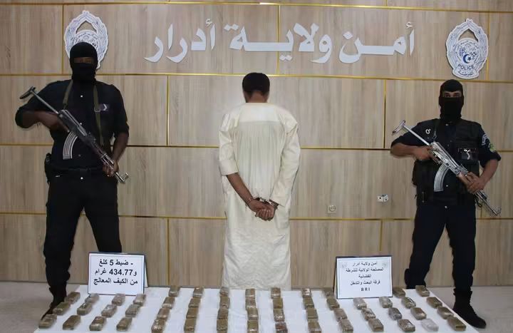 أدرار: توقيف شخص وحجز أزيد من 05 كلغ كيف معالج 