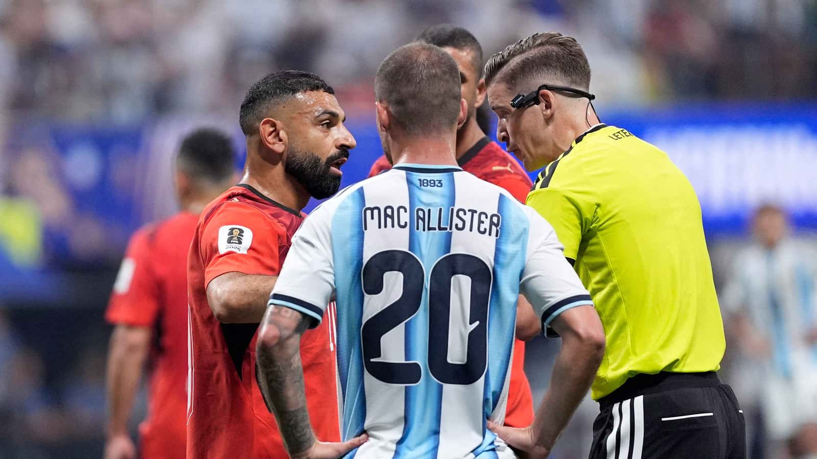 مصر تطالب باستبعاد حكم مباراة الأرجنتين من كأس العالم