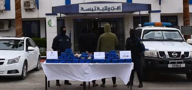 توقيف شخصين وضبط 56 كغ مخدرات في تبسة
