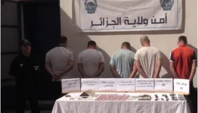 أمن الجزائر يفكك جماعة إجرامية لترويج المخدرات ويضبط 24 كلغ من الكيف المعالج