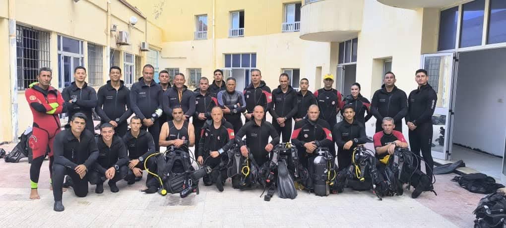 دورة تدريبية في الغطس توحد الجهود بين الحماية المدنية الجزائرية والتونسية