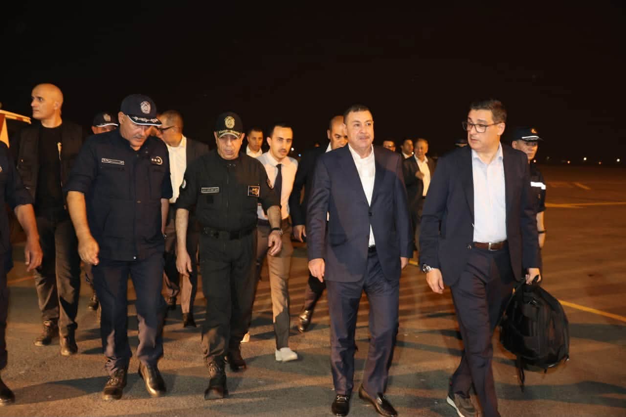 بأمر من رئيس الجمهورية.. وزير الداخلية يحل بولاية جيجل للوقوف ميدانيًا على وضعية الحرائق ومتابعة عمليات الإخماد