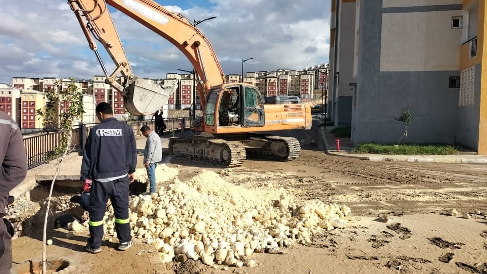 غليزان: عدل تعاين أضرار التقلبات الجوية بوادي أرهيو