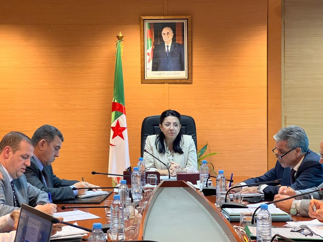 وزيرة التجارة الداخلية تسدي تعليمات هامة بخصوص متابعة مادة الحليب