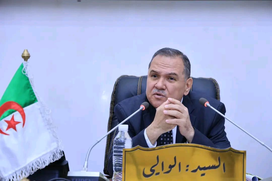 والي تيارت يترأس اجتماعًا لمكافحة الأمراض المتنقلة عبر المياه والحيوان