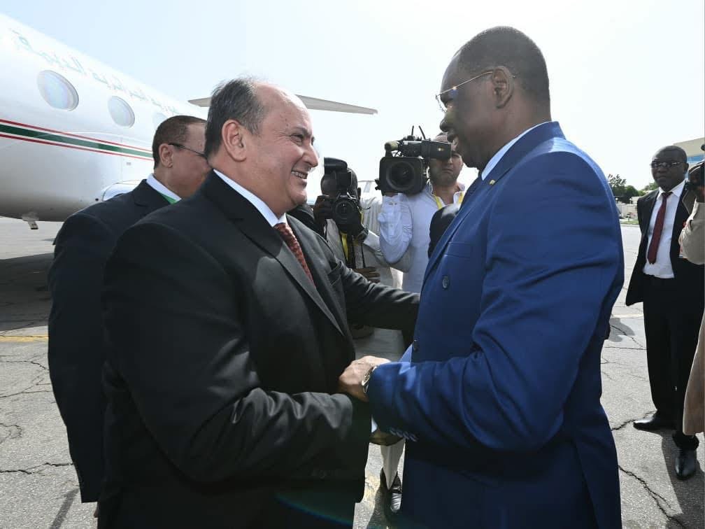 الوزير الأول سيفي غريب في زيارة رسمية إلى تشاد