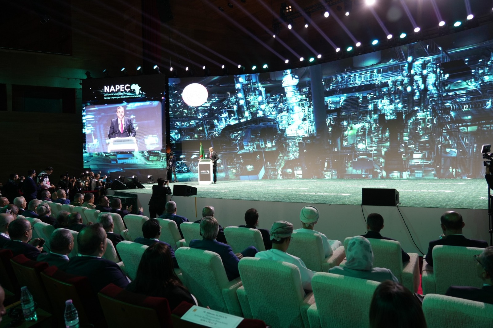 وهران: افتتاح الطبعة الـ 13 لمؤتمر “ناباك 2025″